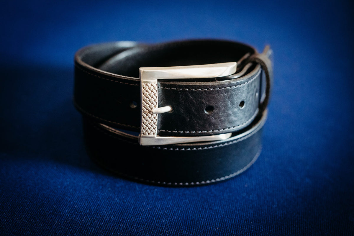 Cash full grain leather belt in black with polished silver buckle