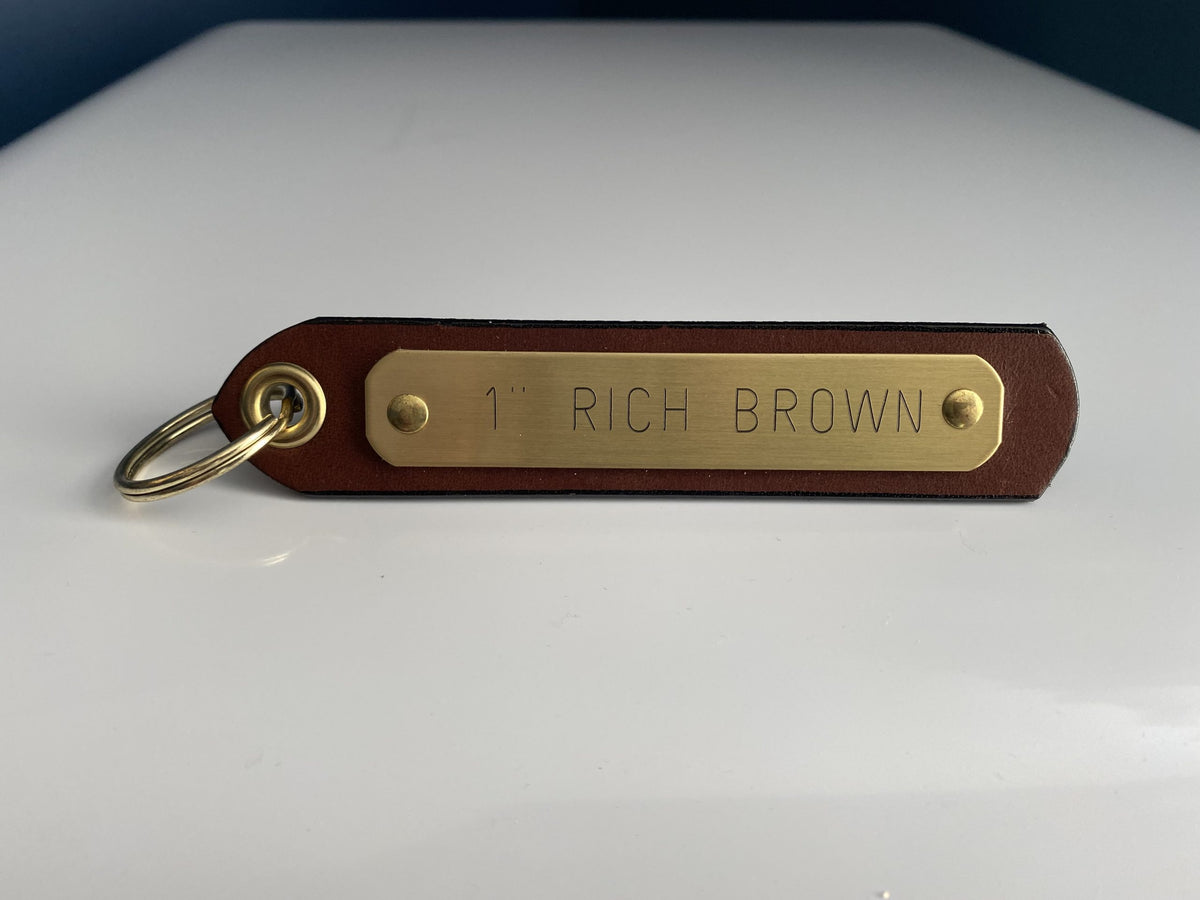 1 inch nameplate keytag in brown leather with engraved brass nameplate